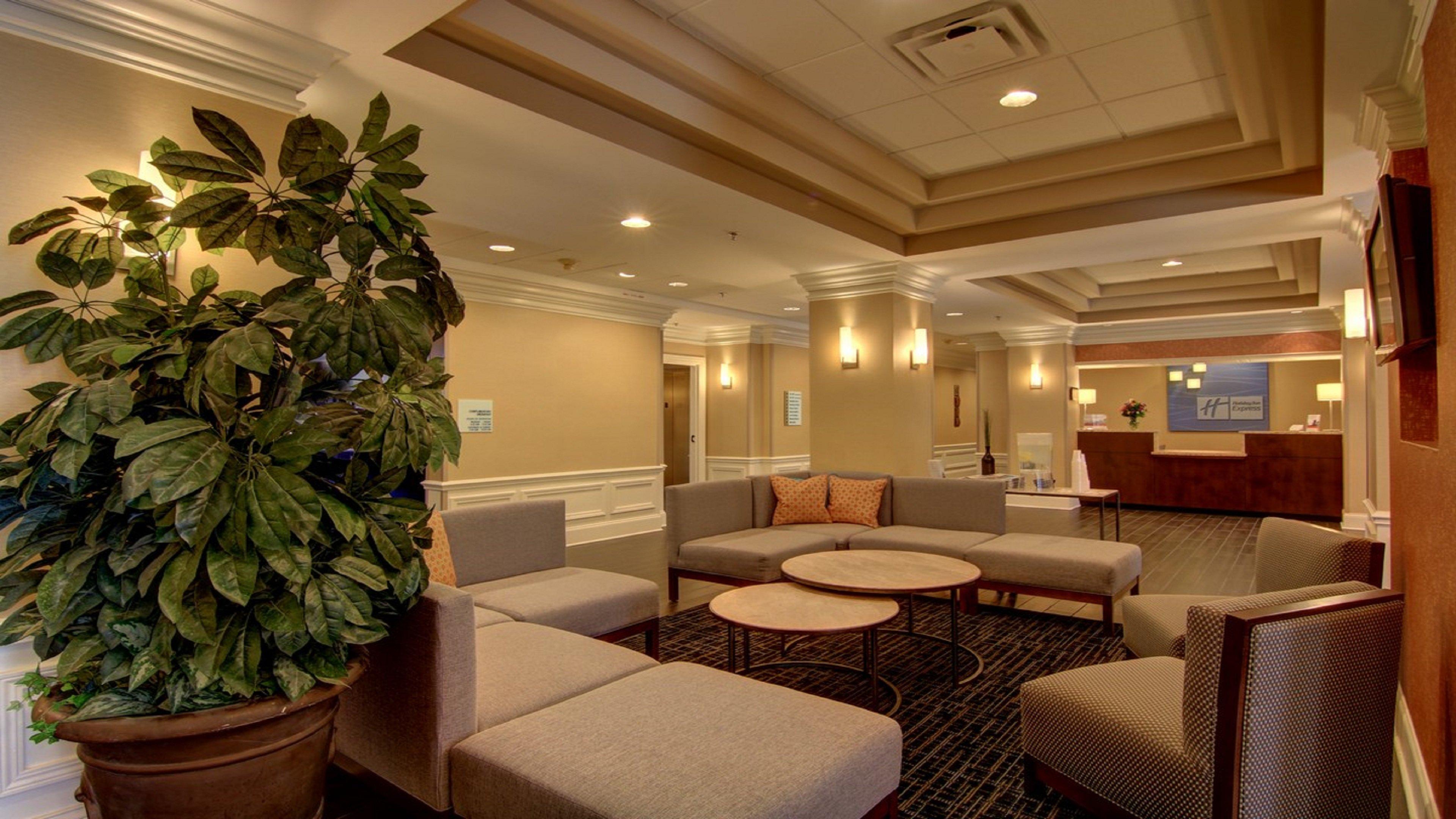Holiday Inn Express & Suites Alpharetta By Ihg Exterior foto